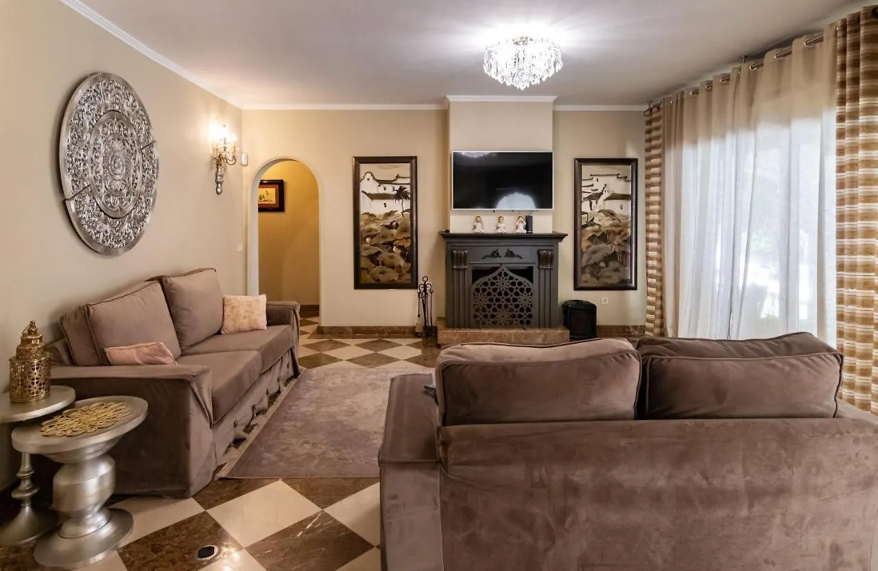 Villa In Puerto Cabopino Μαρμπέλλα