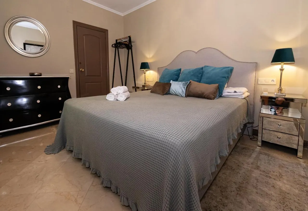 別荘 Villa In Puerto Cabopino マルベーリャ スペイン