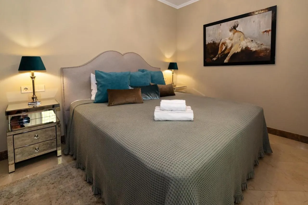 別荘 Villa In Puerto Cabopino マルベーリャ